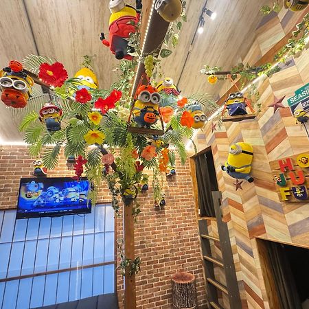 Hotel Jungle Fun Fun Osaka Bagian luar foto