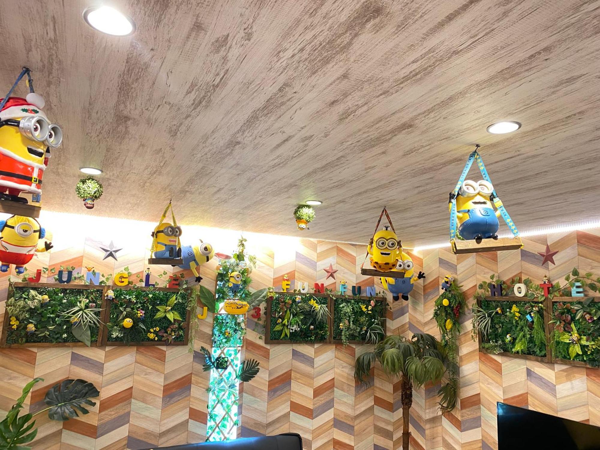 Hotel Jungle Fun Fun Osaka Bagian luar foto