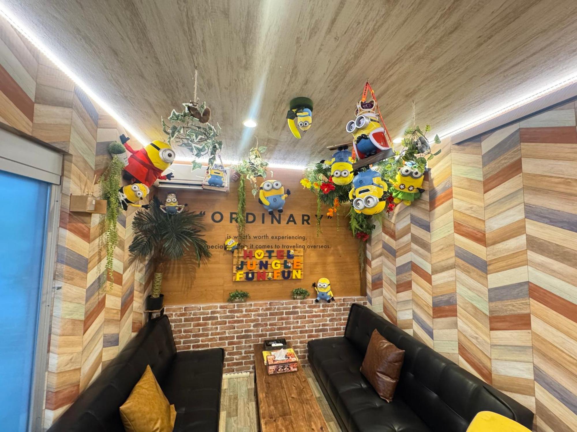 Hotel Jungle Fun Fun Osaka Bagian luar foto