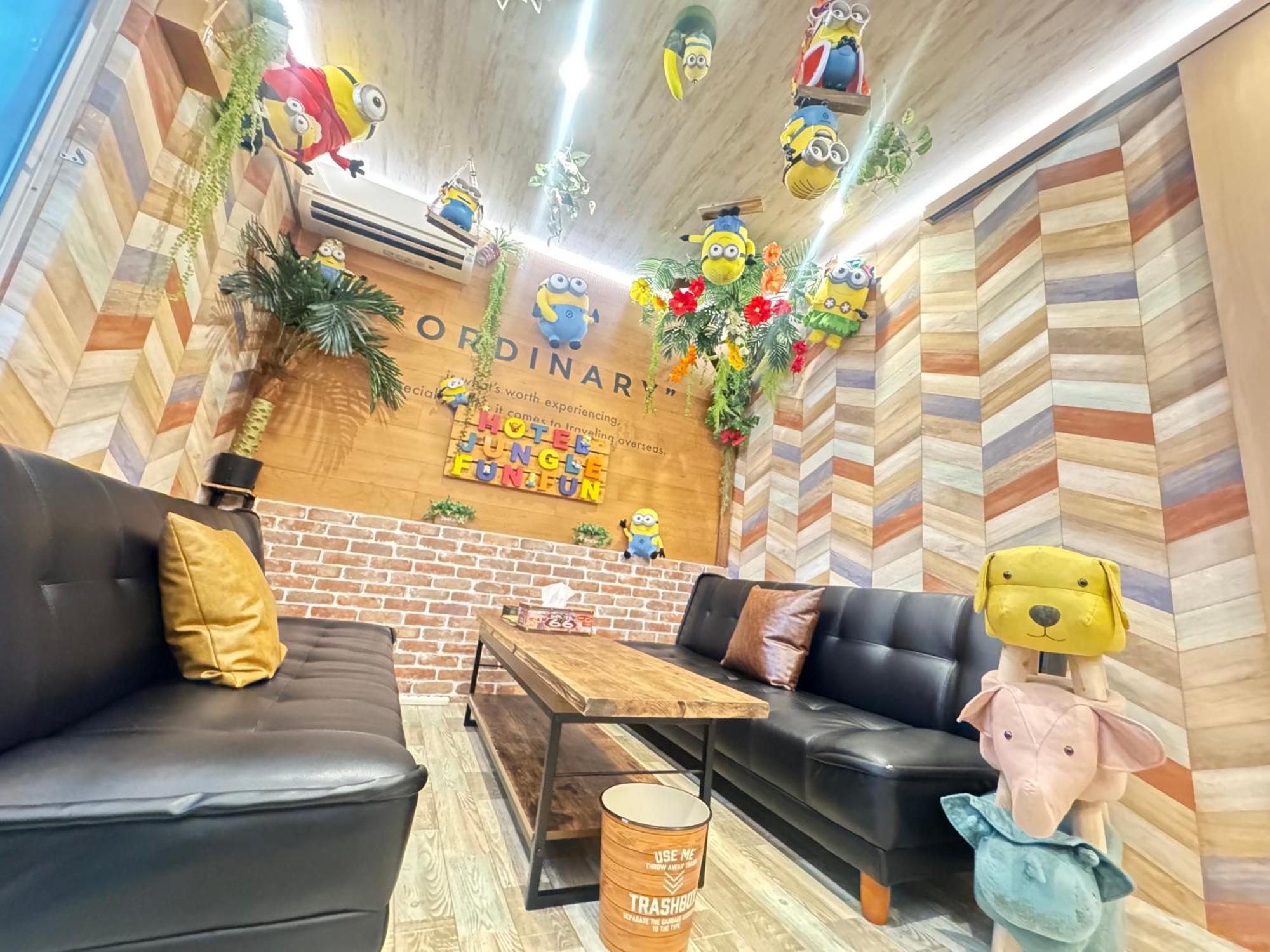 Hotel Jungle Fun Fun Osaka Bagian luar foto