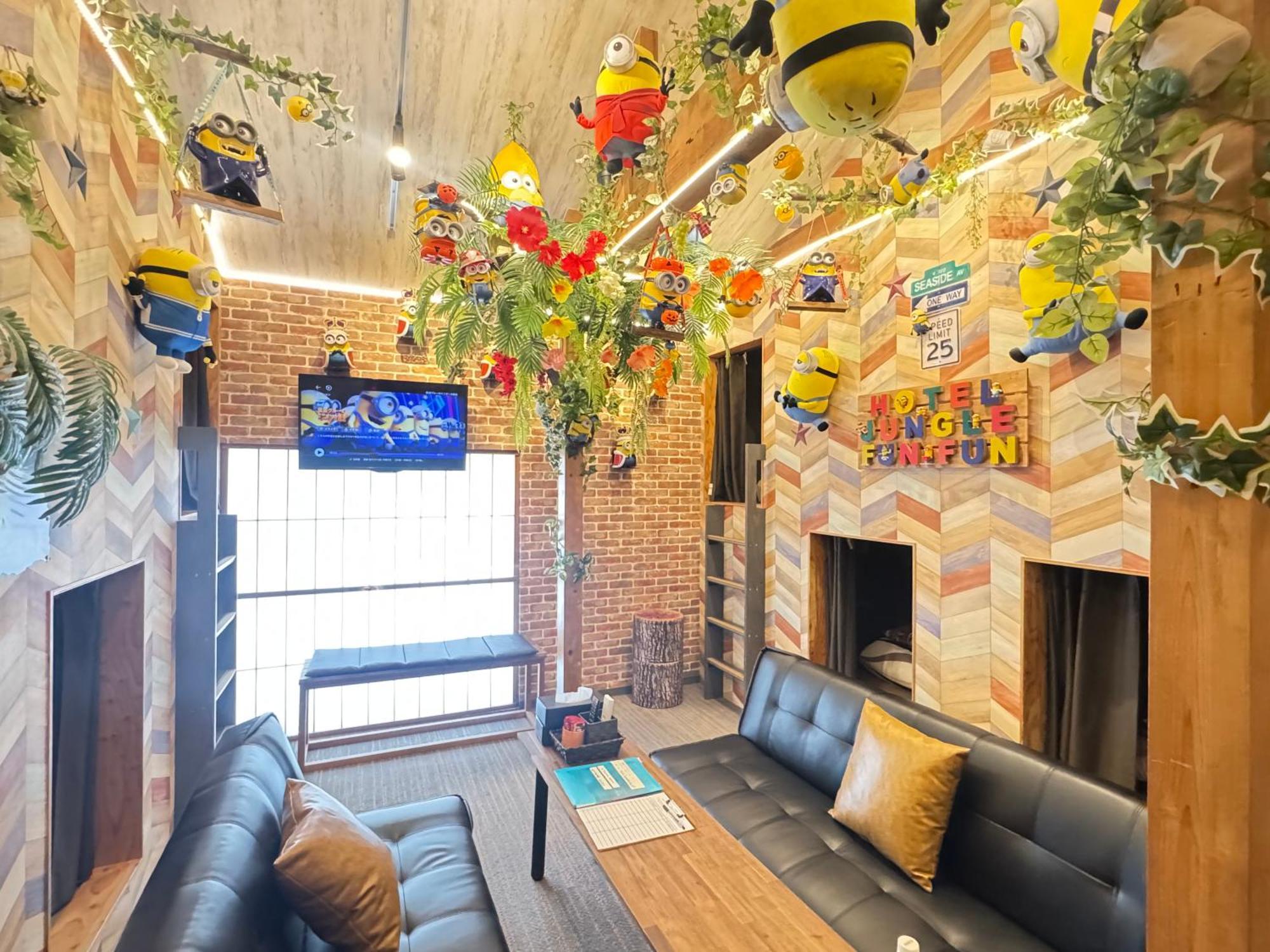 Hotel Jungle Fun Fun Osaka Bagian luar foto